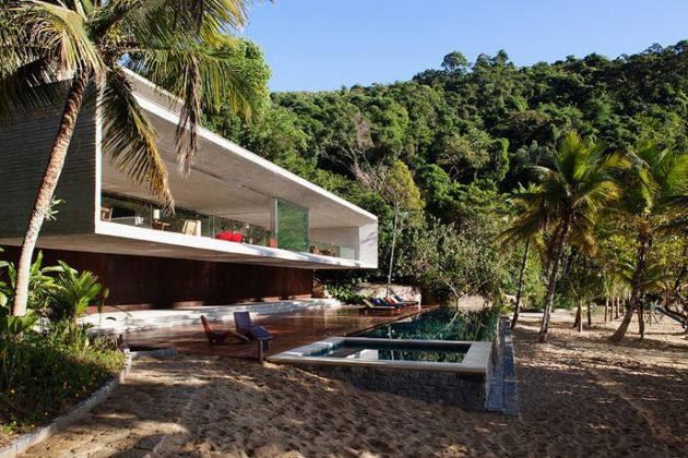Brazil’s richest built illegal homes in nature reserves